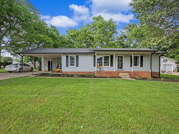 804 3rd St , Lawrenceburg, TN 38464