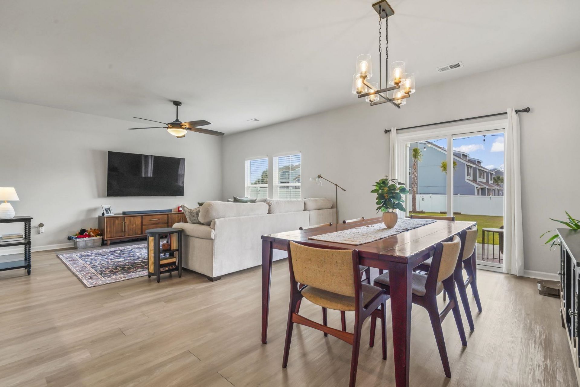104 Water Deer Way Photo 12