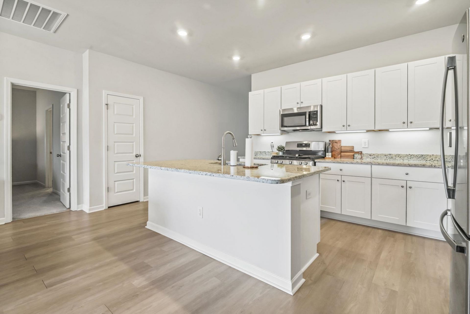 104 Water Deer Way Photo 13