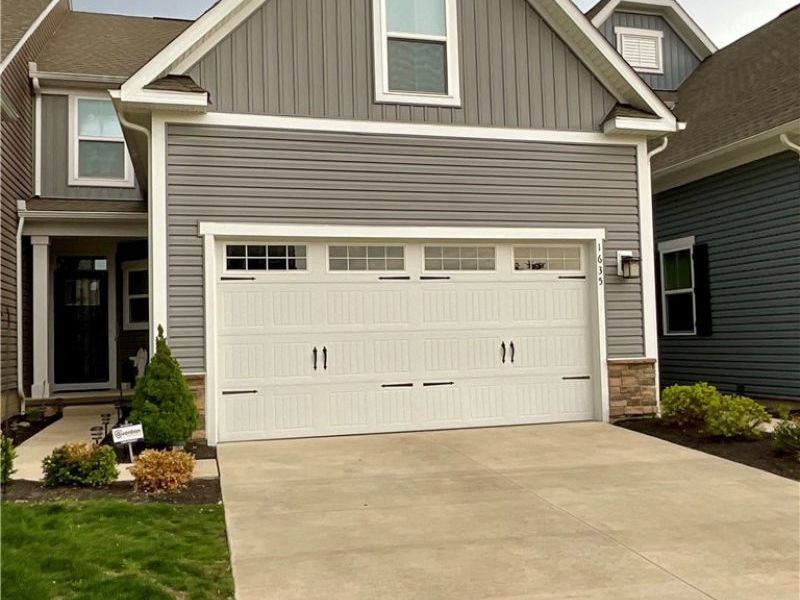 1635 Springer Court, Akron, OH 44313 Photo 2