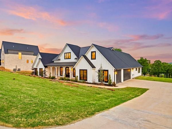 754 Pebble Ridge Arcade, Eufaula, OK 74432