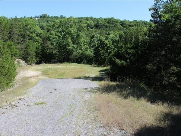 4 Beaver Circle , Holiday Island, AR 72631