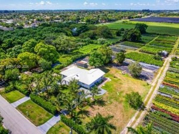 13770 SW 192nd St, Miami, FL 33177