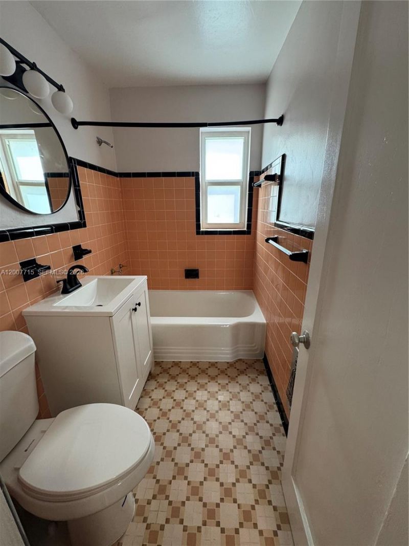 725 NE 91st St, Unit 1D, Miami Shores, FL 33138 Photo