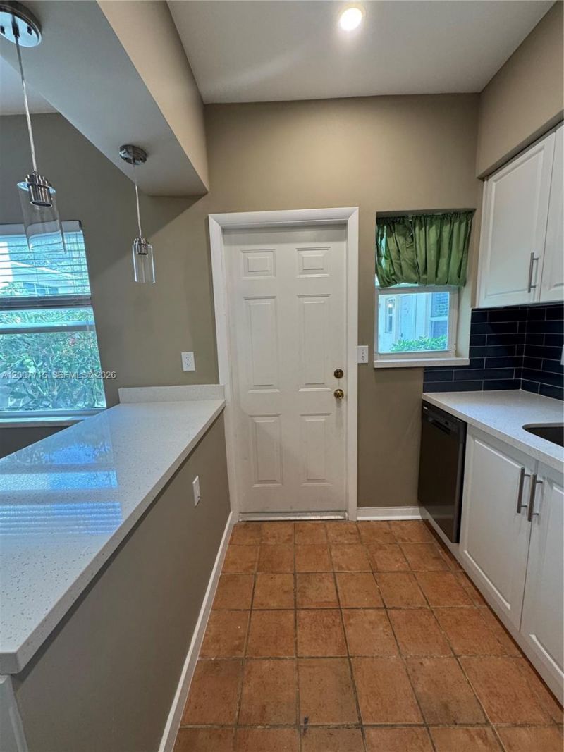725 NE 91st St, Unit 1D, Miami Shores, FL 33138 Photo