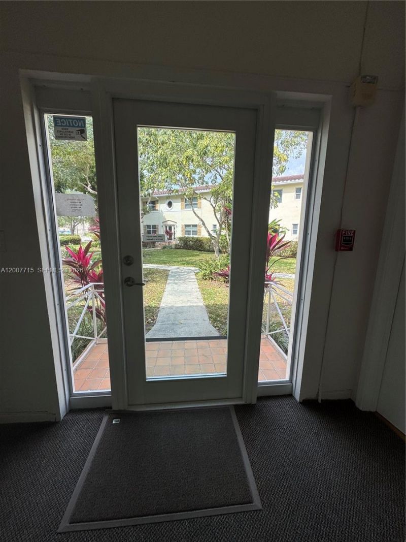 725 NE 91st St, Unit 1D, Miami Shores, FL 33138 Photo