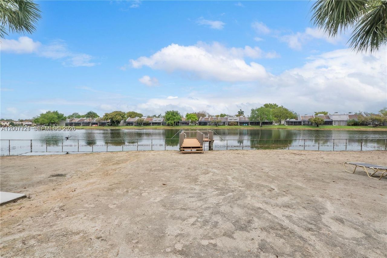 1101 Colony Point Cir, Unit 101, Pembroke Pines, FL 33026 Photo
