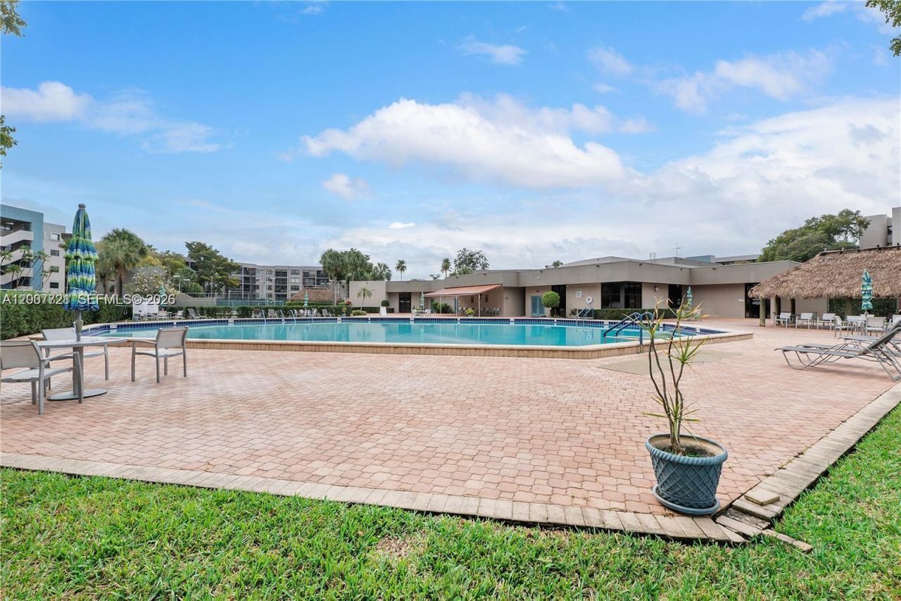 1101 Colony Point Cir, Unit 101, Pembroke Pines, FL 33026 Photo