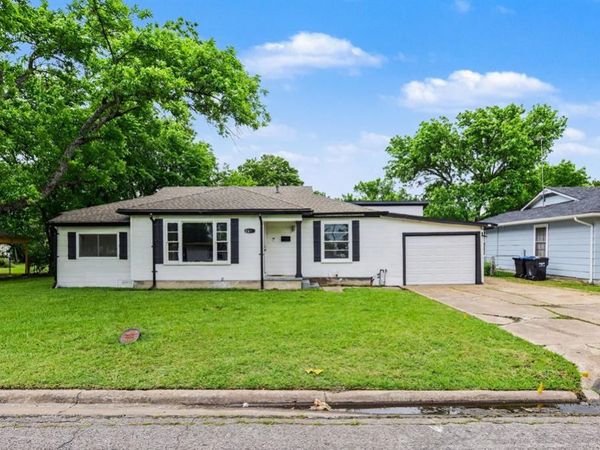 2610 Hillcrest Avenue , Greenville, TX 75402