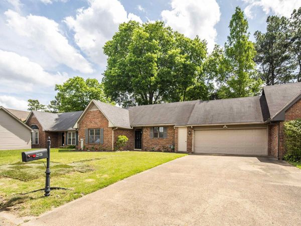 2978 MILLERS POND DR, Memphis, TN 38119