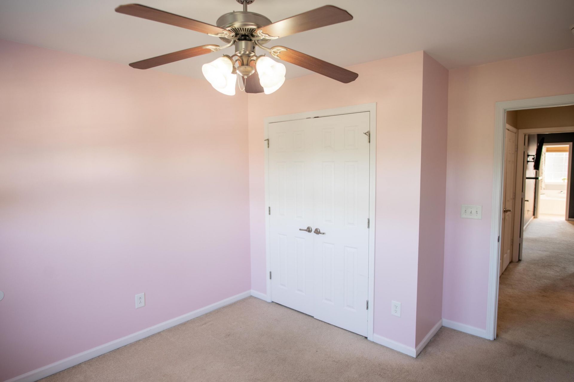 9038 Parlor Drive Photo 13