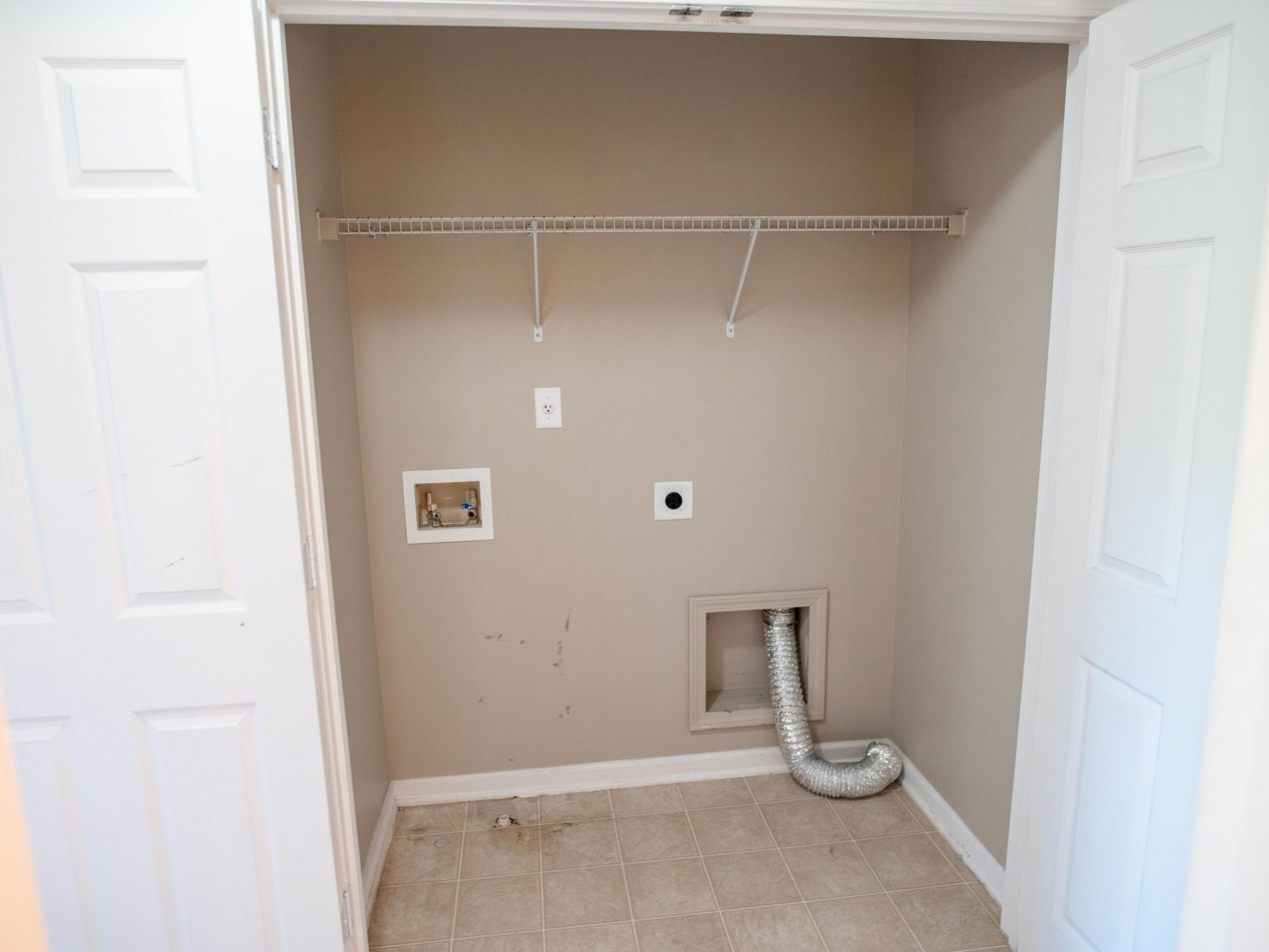 9038 Parlor Drive Photo 17