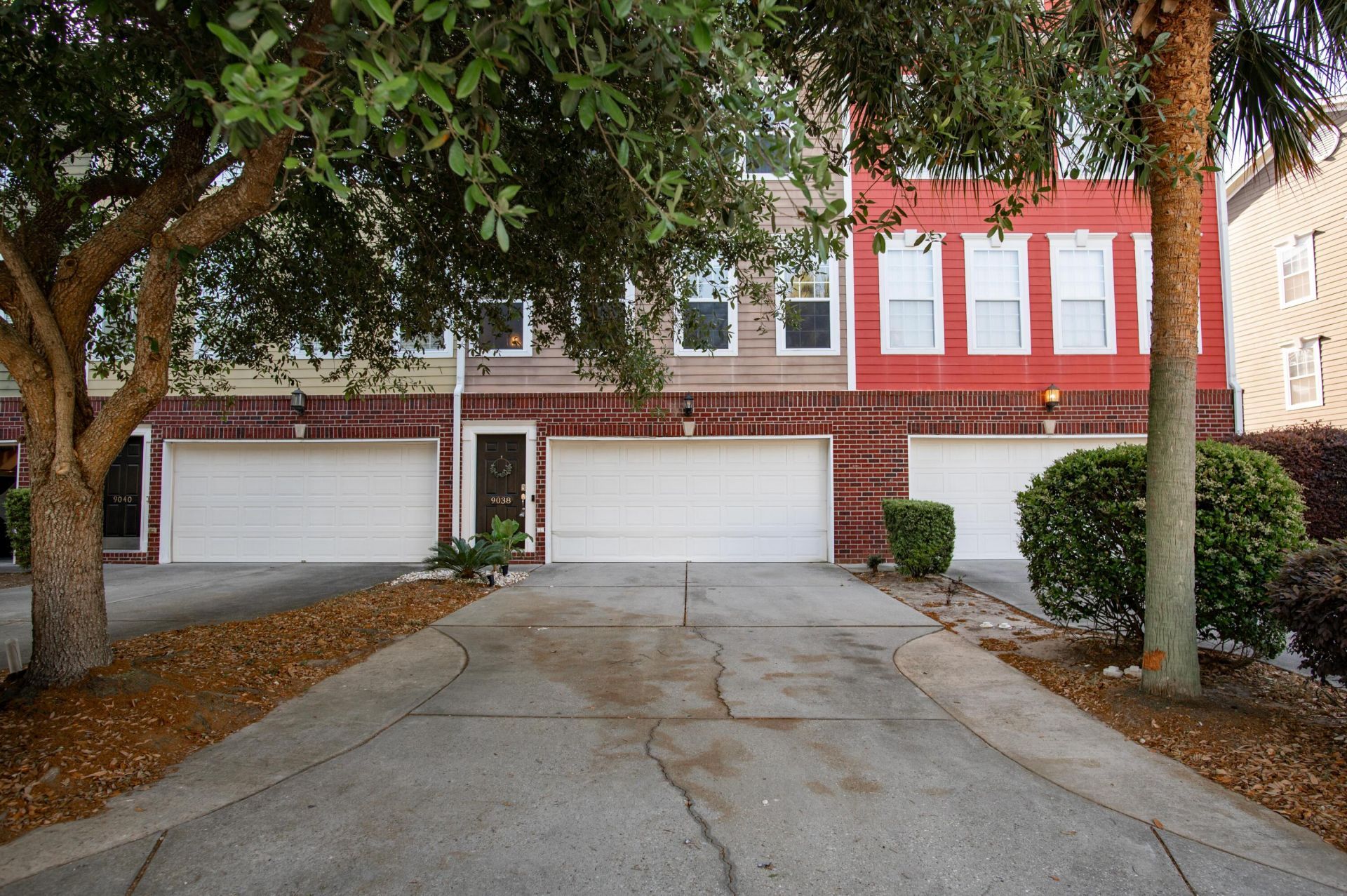9038 Parlor Drive Photo 2