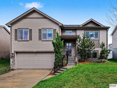 8520 Baker Street , Omaha, NE 68122