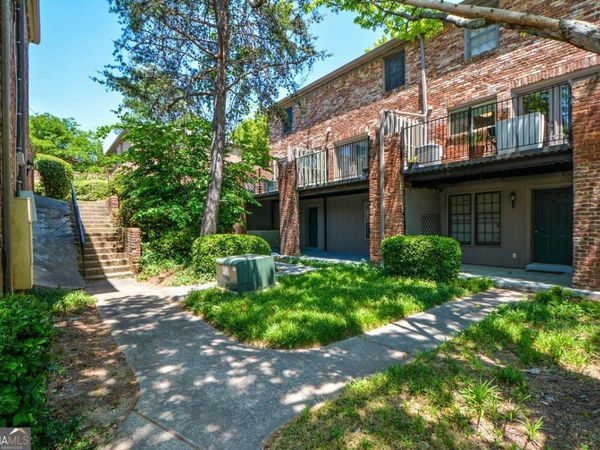 3113 Colonial Way, Unit M, Atlanta, GA 30341