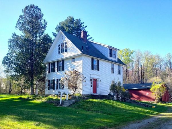 1 Searle Road, Huntington, MA 01050