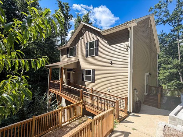 65 Leisure Lane, Swannanoa, NC 28778