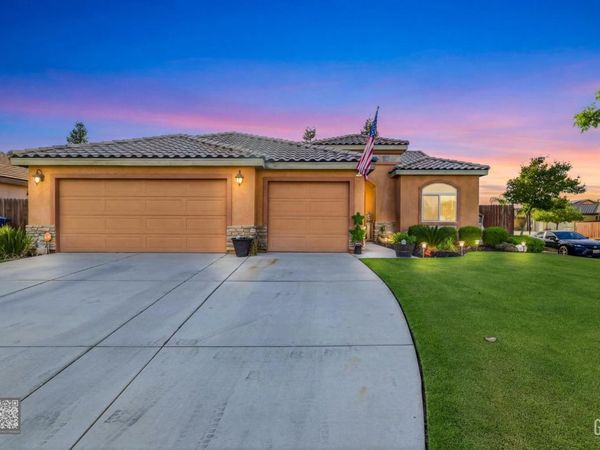 7101 Pine Flat Drive, Bakersfield, CA 93311