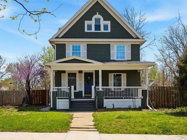 1727 B Avenue Northeast , Cedar Rapids, IA 52402