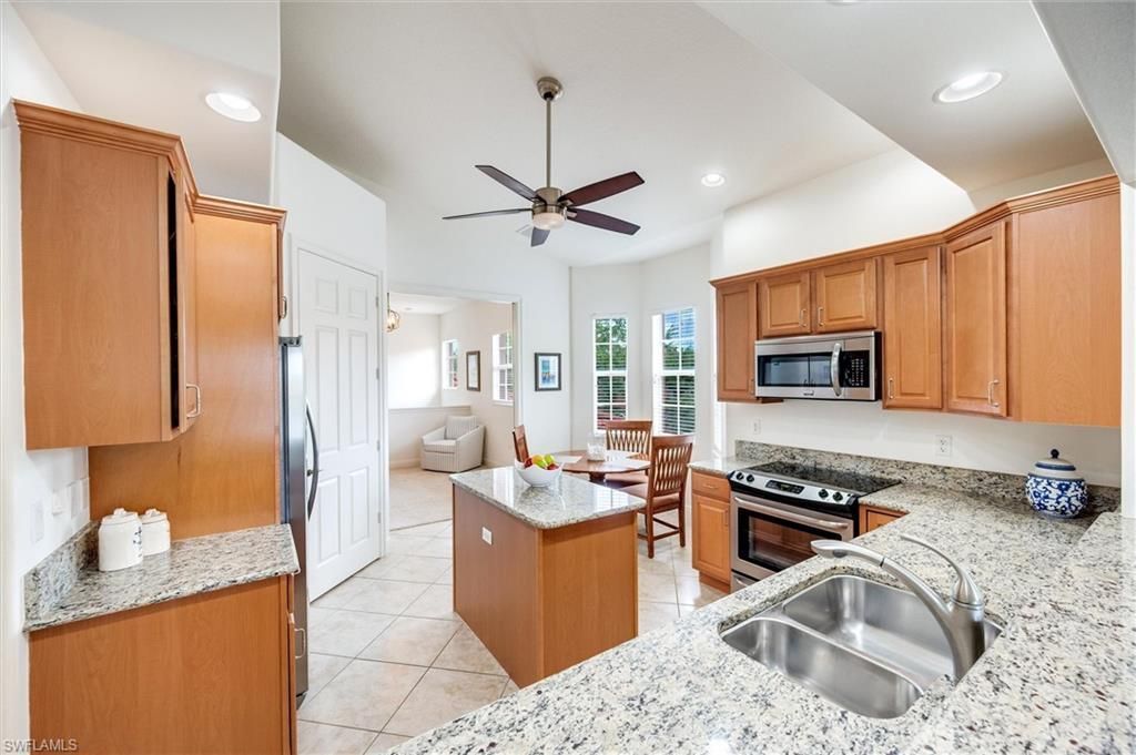 6442 Legacy Cir, Unit 203, Naples, FL 34113 Photo