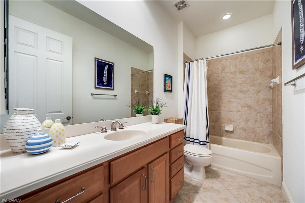 6442 Legacy Cir, Unit 203, Naples, FL 34113 Photo