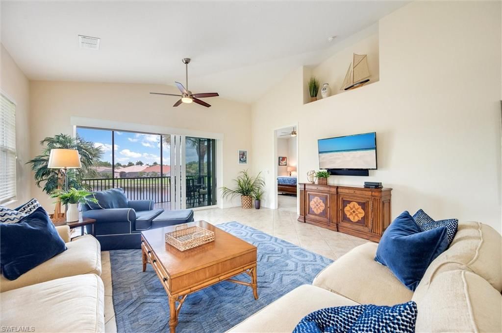 6442 Legacy Cir, Unit 203, Naples, FL 34113 Photo