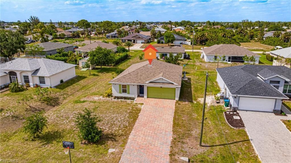 1607 NE 35th Ln, Cape Coral, FL 33909 Photo