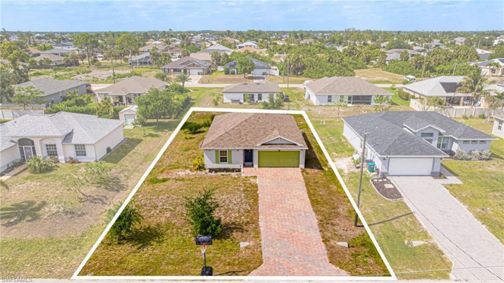 1607 NE 35th Ln, Cape Coral, FL 33909 Photo