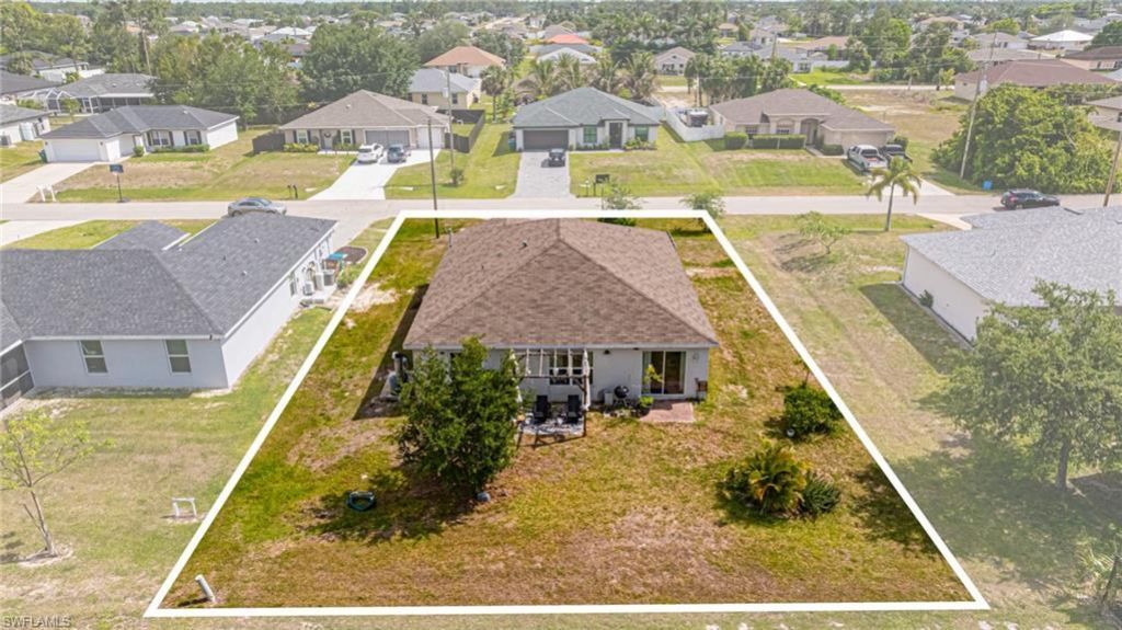 1607 NE 35th Ln, Cape Coral, FL 33909 Photo