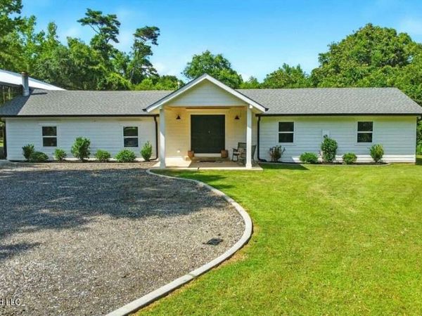 280 Bobby Lane, Picayune, MS 39466