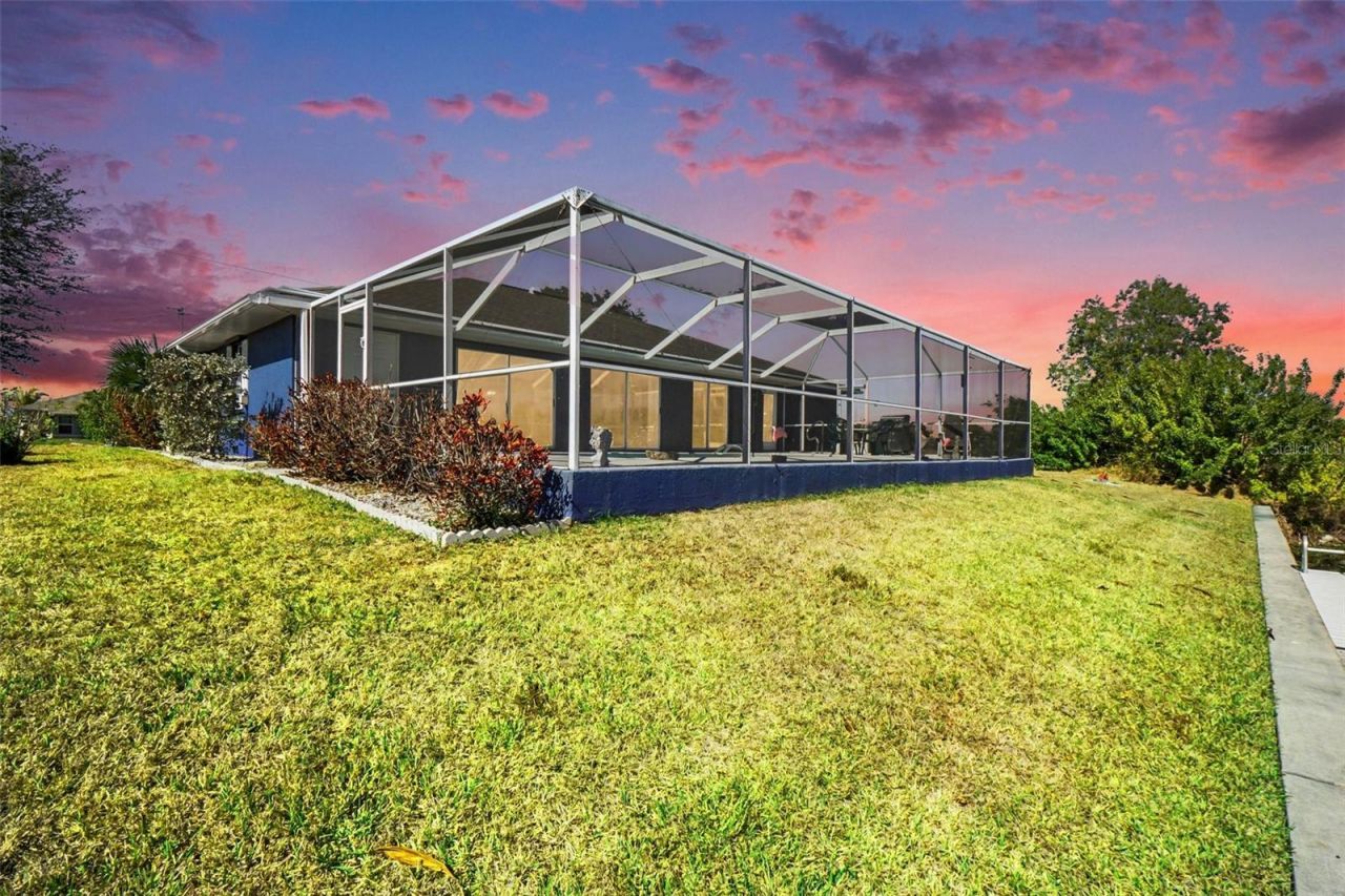 3775 NE 14th Place, Cape Coral, FL 33909 Photo