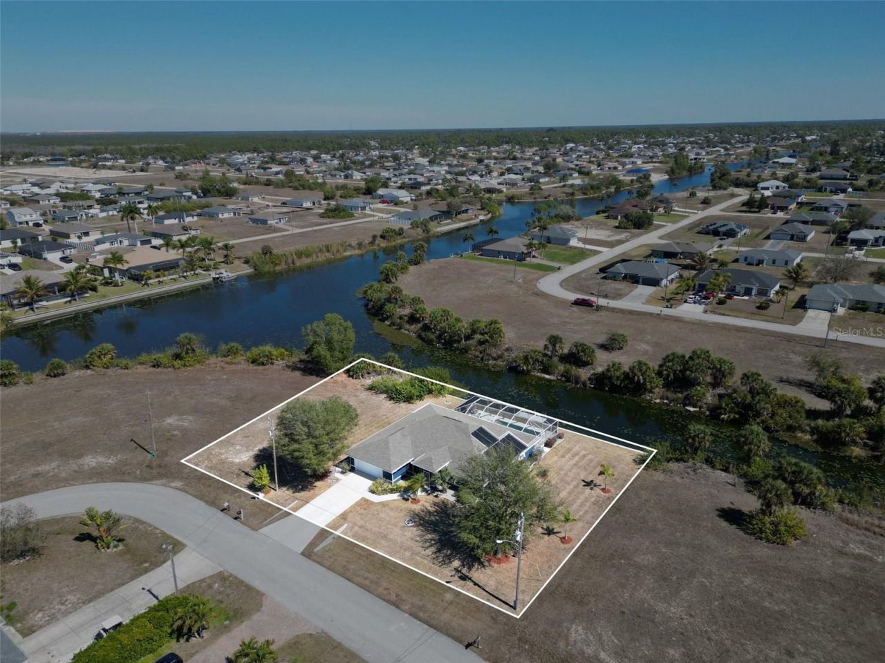 3775 NE 14th Place, Cape Coral, FL 33909 Photo