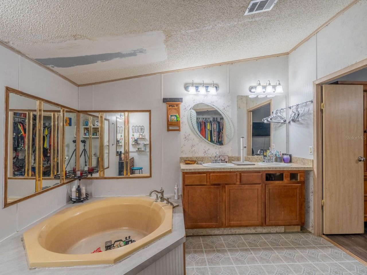 4521 NE 28th Avenue, Ocala, FL 34479 Photo