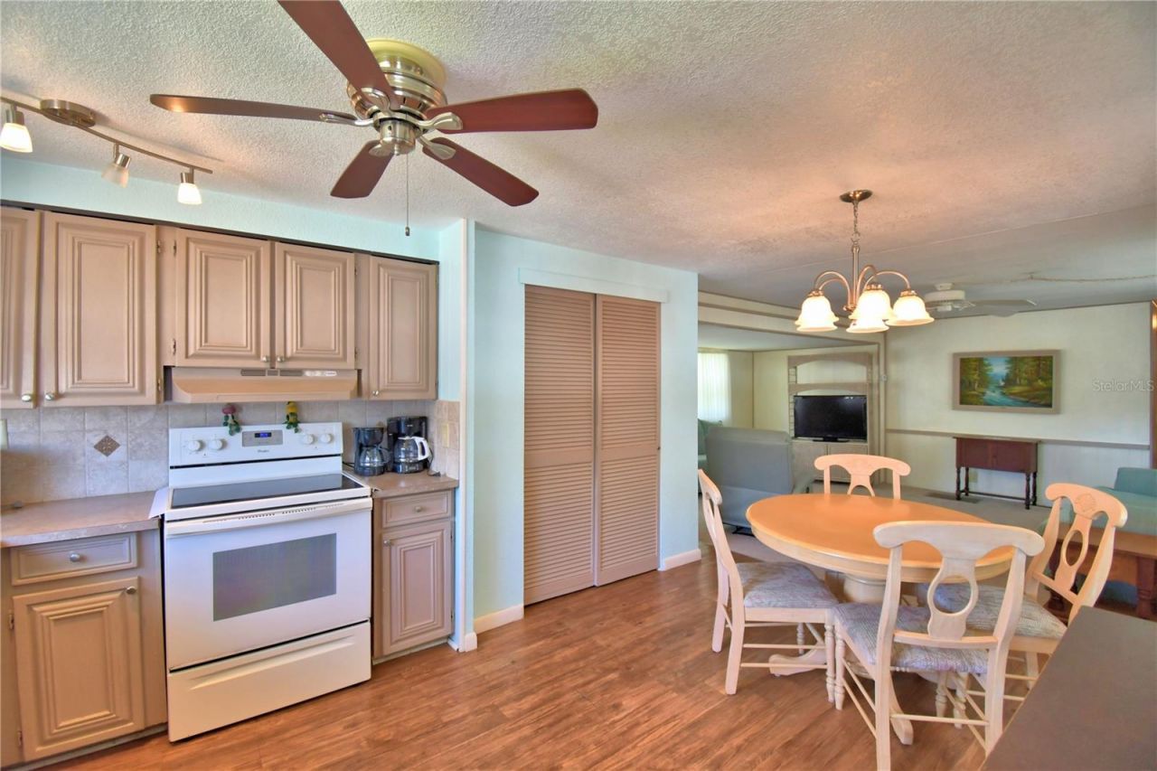 117 Holiday Lane , Auburndale, FL 33823 Photo