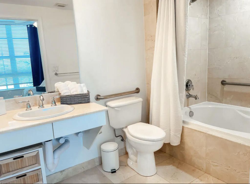 400 N Federal Highway, Unit 211s, Boynton Beach, FL 33435 Photo