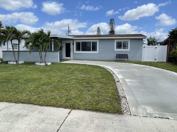 7661 Farragut Street, Hollywood, FL 33024