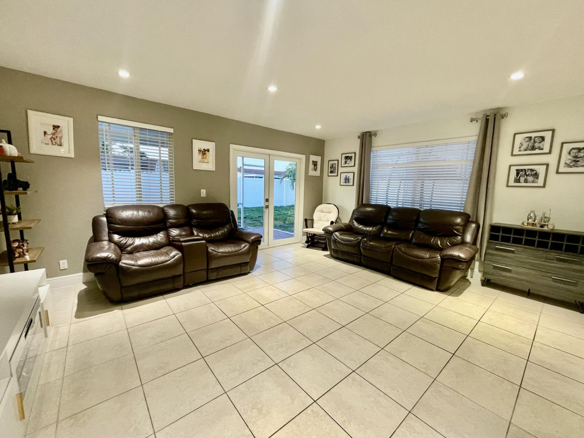 7661 Farragut Street, Hollywood, FL 33024 Photo