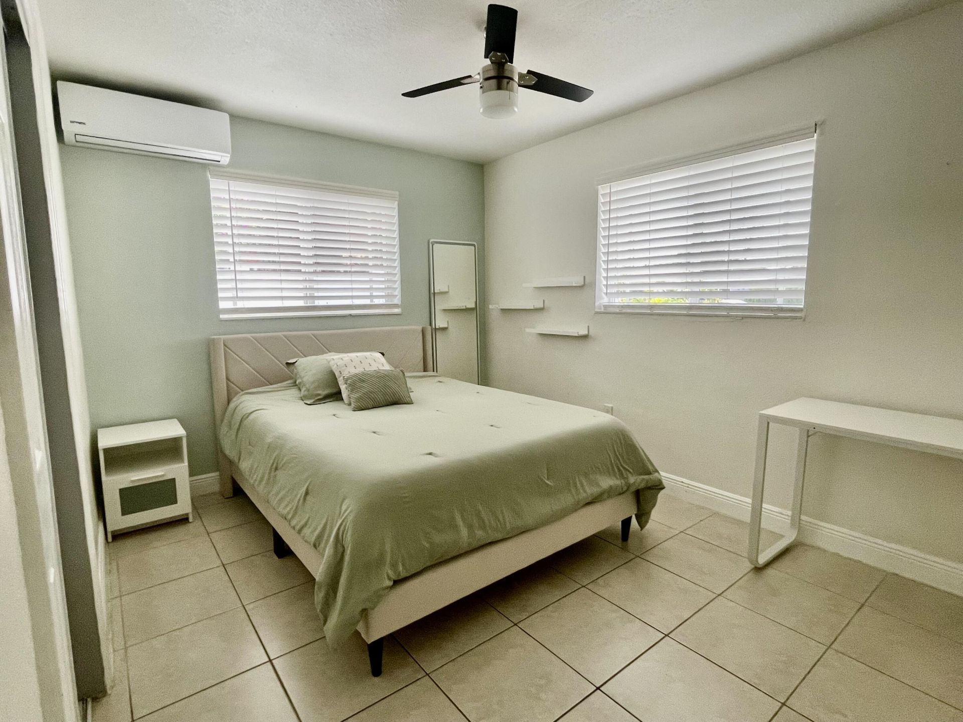 7661 Farragut Street, Hollywood, FL 33024 Photo