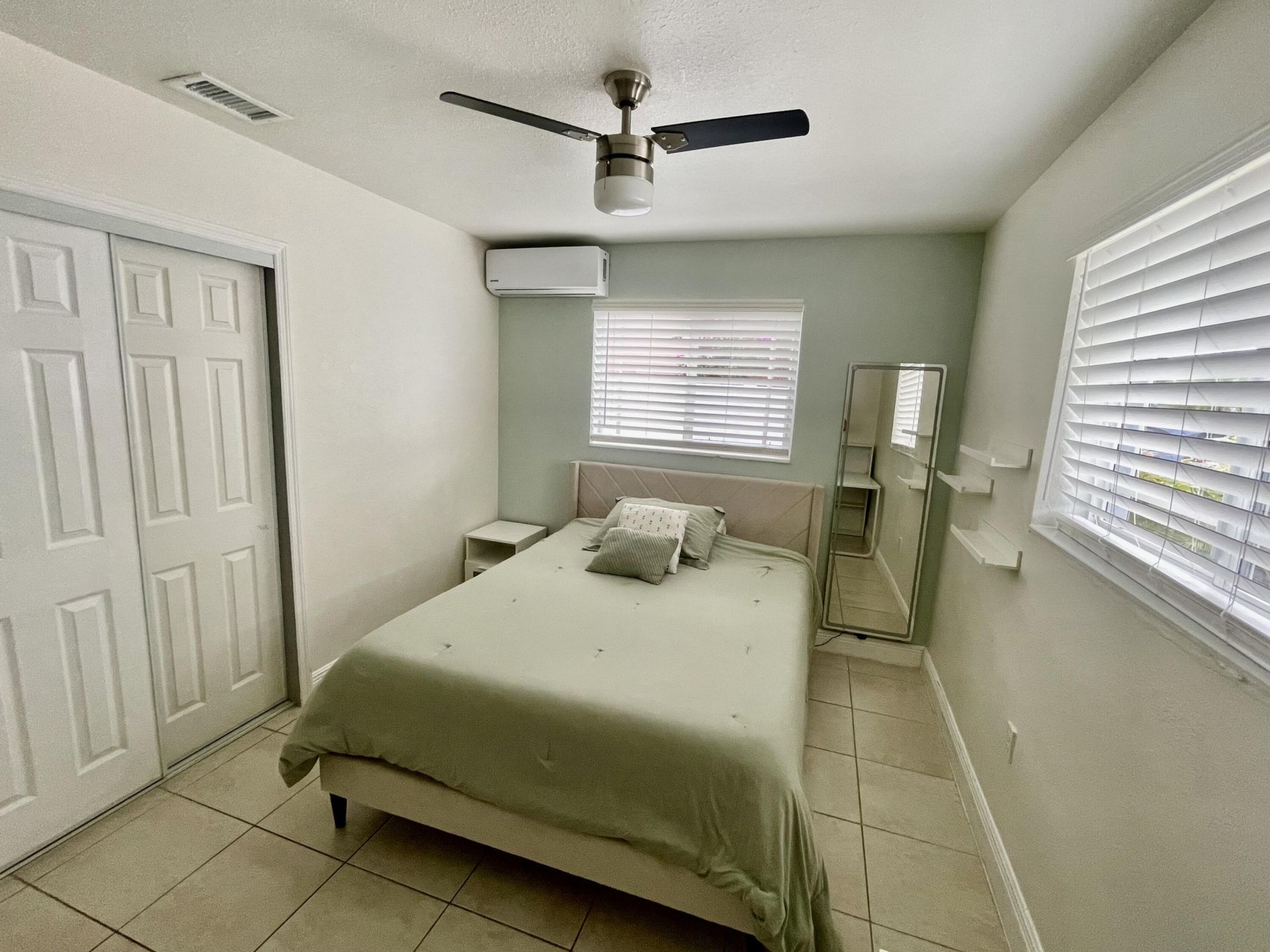 7661 Farragut Street, Hollywood, FL 33024 Photo