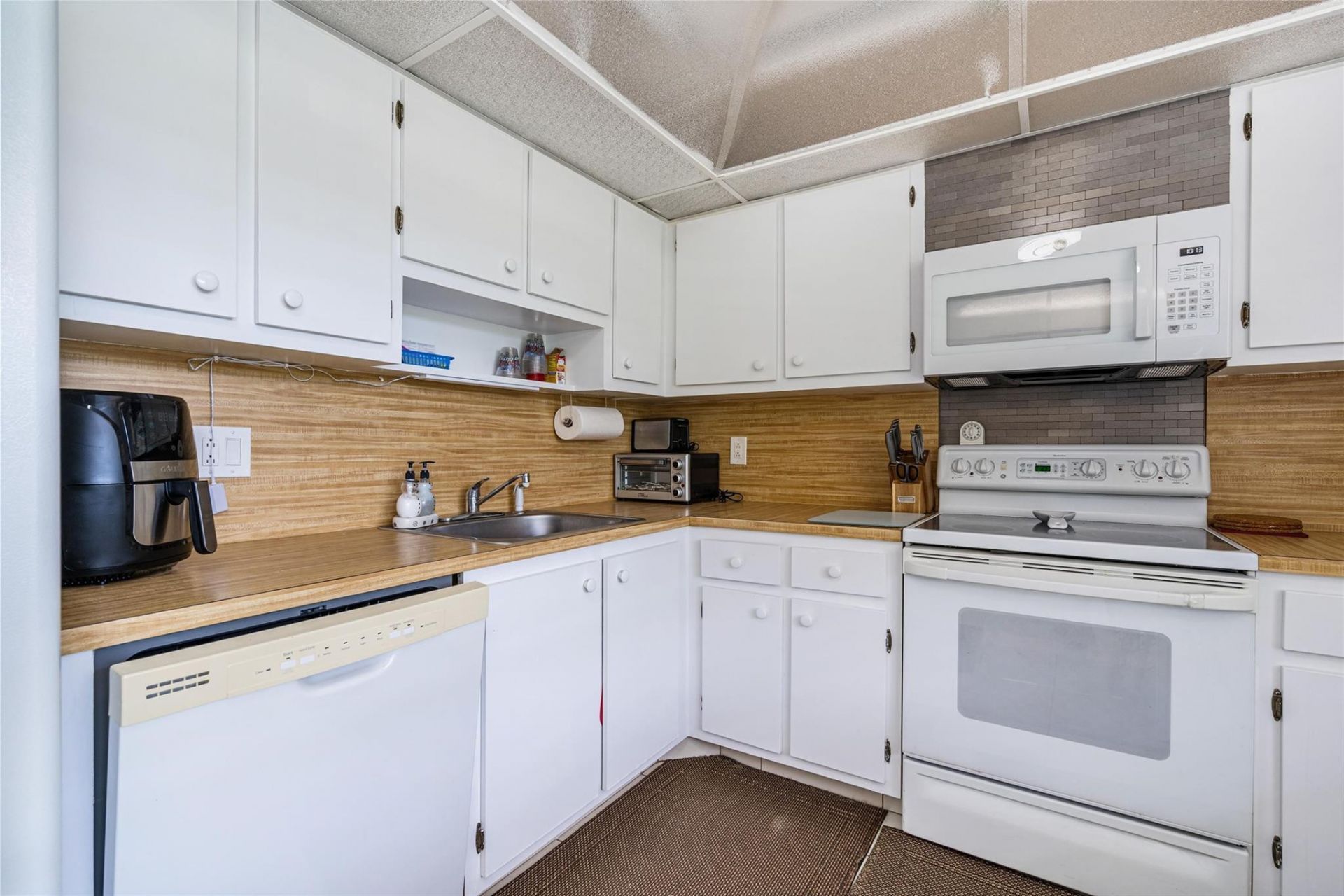 3507 Oaks Way, Unit 310, Pompano Beach, FL 33069 Photo