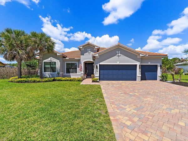 940 SW Canoe Creek Terrace, Palm City, FL 34990