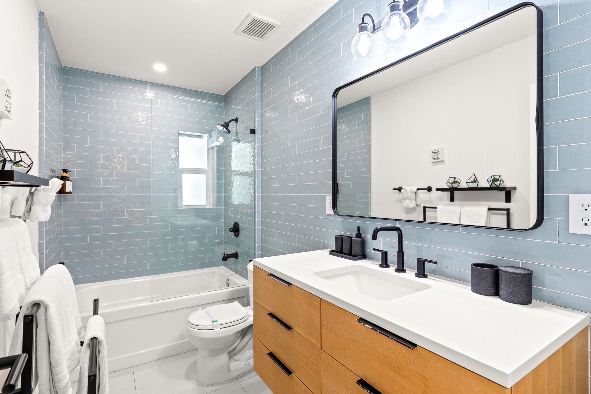 2417 NE 19th Avenue, Wilton Manors, FL 33305 Photo