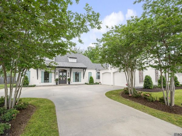 7027 Fleur De Lis, Zachary, LA 70791