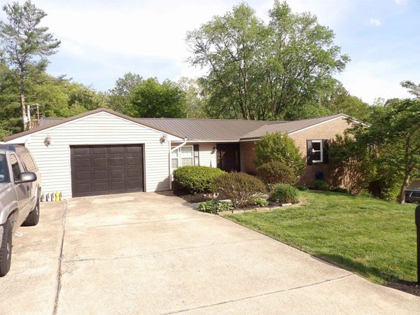 112 Hillcrest, Russell, KY 41169