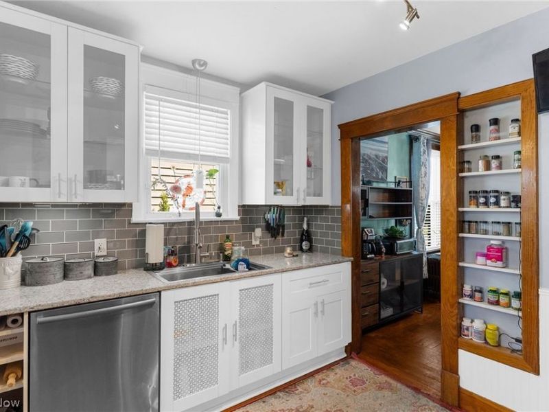 431 Roselawn Avenue NE, Warren, OH 44483 Photo 8