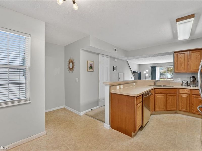 6721 Woodruff Court, Cleveland, OH 44130 Photo 13