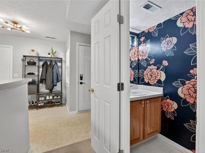 6721 Woodruff Court, Cleveland, OH 44130 Photo 17