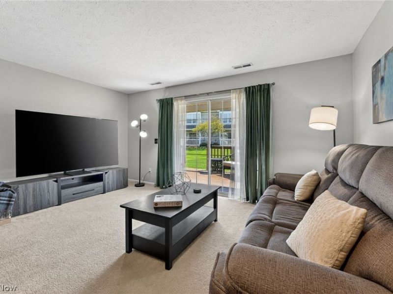 6721 Woodruff Court, Cleveland, OH 44130 Photo 21