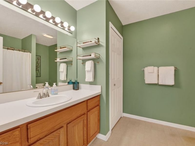 6721 Woodruff Court, Cleveland, OH 44130 Photo 25