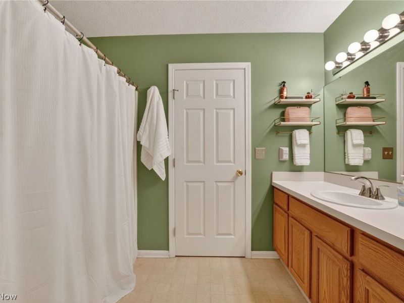 6721 Woodruff Court, Cleveland, OH 44130 Photo 26